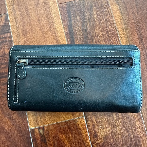 Roots Leather Wallet - Picture 4 of 4